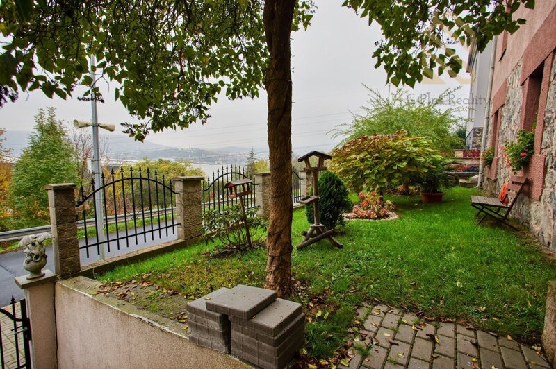 Prodej domu 195m/2, se zahradou 502m/2, garáží 28m/2 Ústí nad Labem - Hostovická