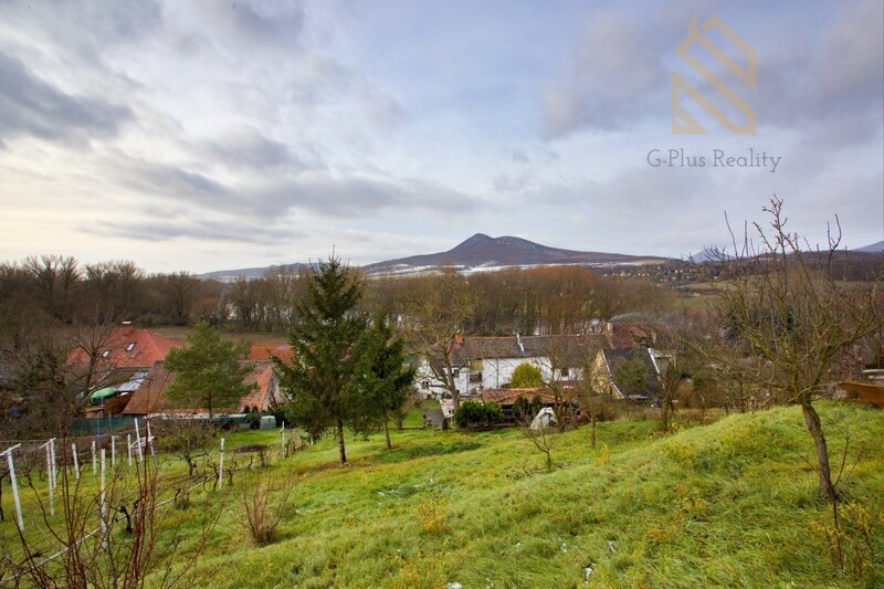 Prodej rodinného domu 235 m², pozemek 5026 m², Velké Žernoseky