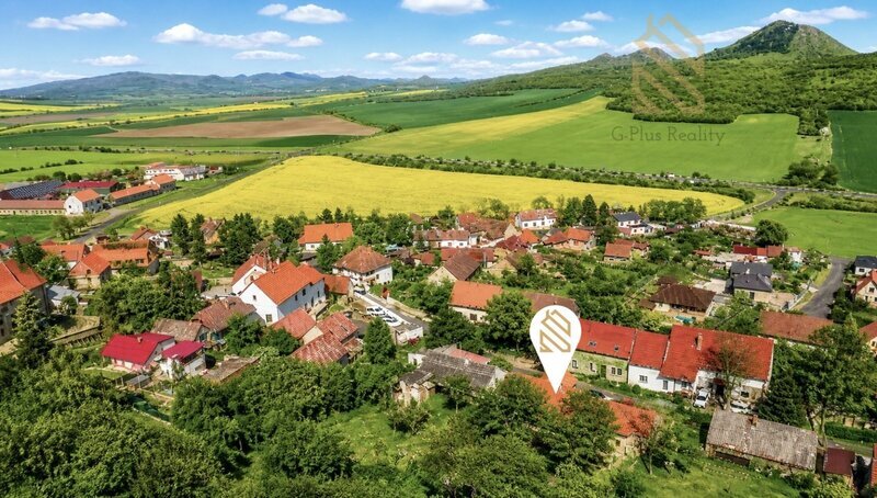Prodej, rodinný dům 335 m2, pozemek 892 m2, obec Raná u Loun