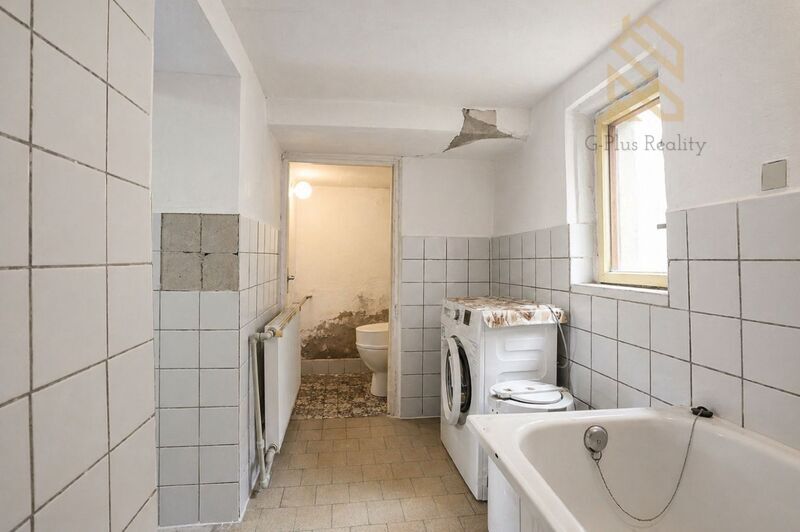 Prodej, rodinný dům 335 m2, pozemek 892 m2, obec Raná u Loun