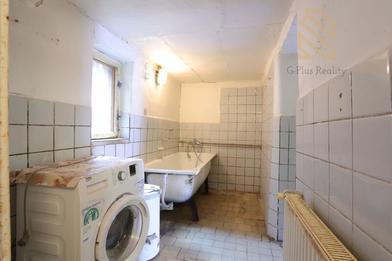 Prodej, rodinný dům 335 m2, pozemek 892 m2, obec Raná u Loun