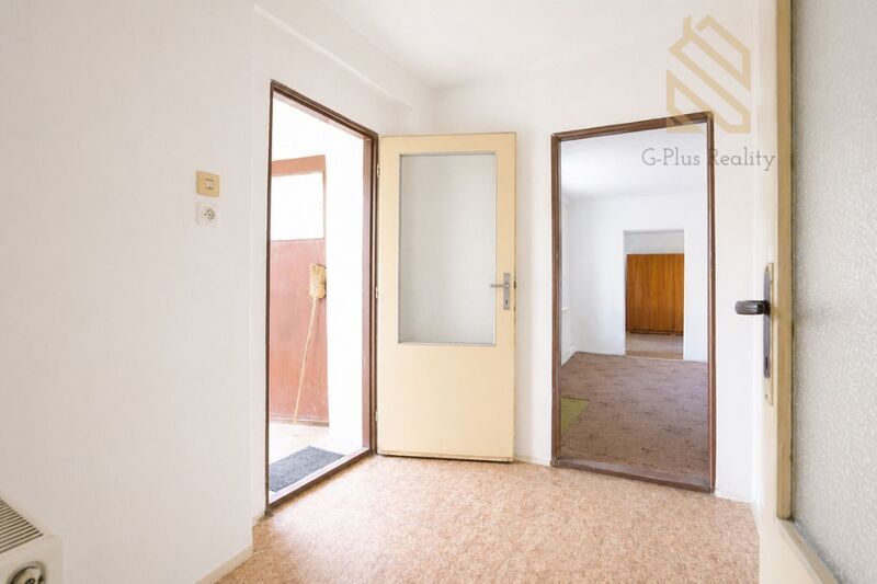 Prodej, rodinný dům 335 m2, pozemek 892 m2, obec Raná u Loun