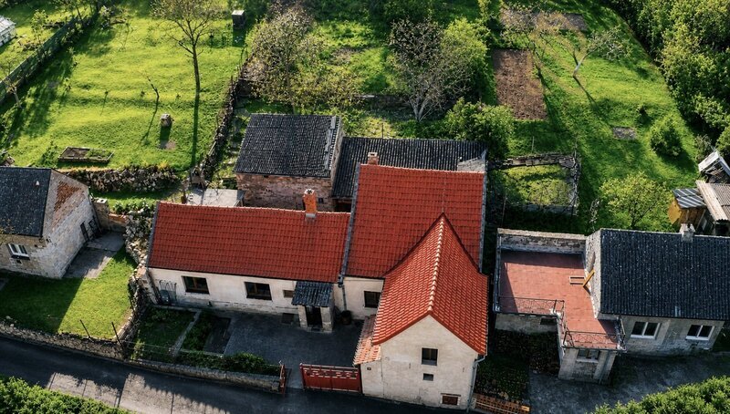 Prodej, rodinný dům 335 m2, pozemek 892 m2, obec Raná u Loun