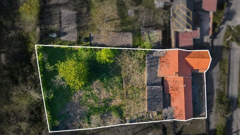 Prodej, rodinný dům 335 m2, pozemek 892 m2, obec Raná u Loun
