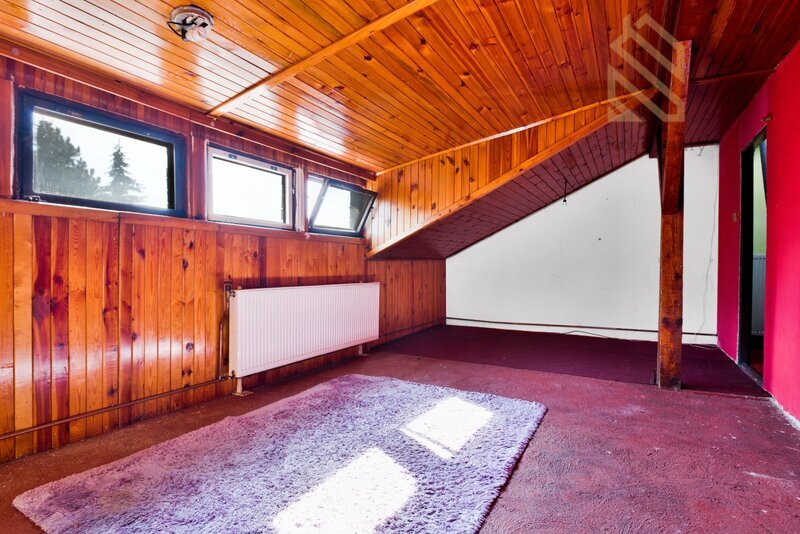 Prodej vícegeneračního domu,s garáží a zahradou 197m2,Arnultovice-Nový bor