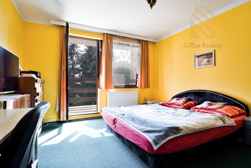 Prodej vícegeneračního domu,s garáží a zahradou 197m2,Arnultovice-Nový bor