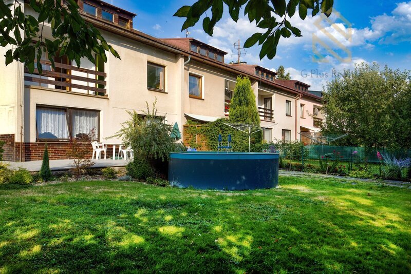 Prodej vícegeneračního domu,s garáží a zahradou 197m2,Arnultovice-Nový bor
