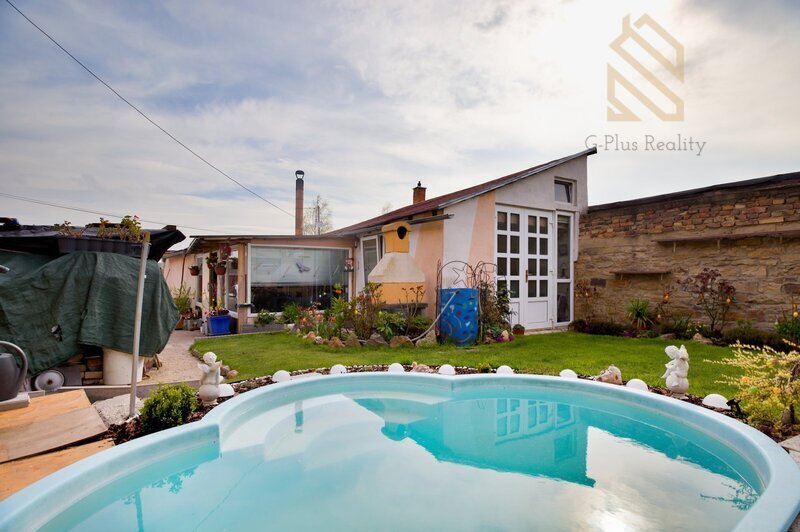 Prodej rodinný dům, 238m2, pozemek 395m2, Nížebohy