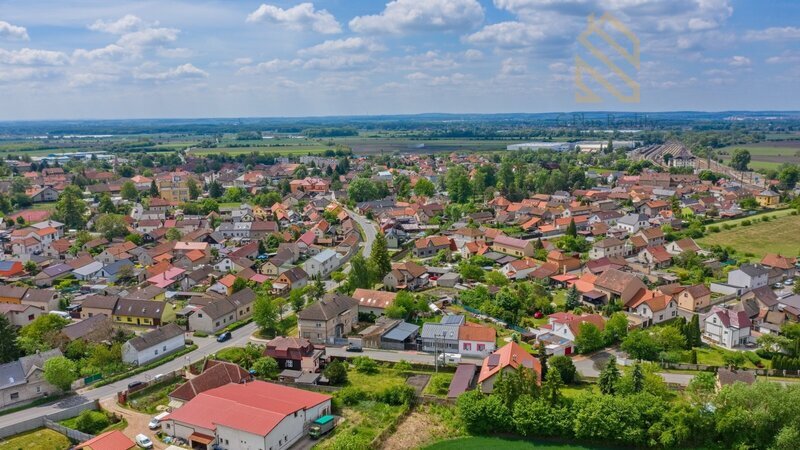 Prodej, rodinný dům 210m2,pozemek 569m2 ,Všetaty