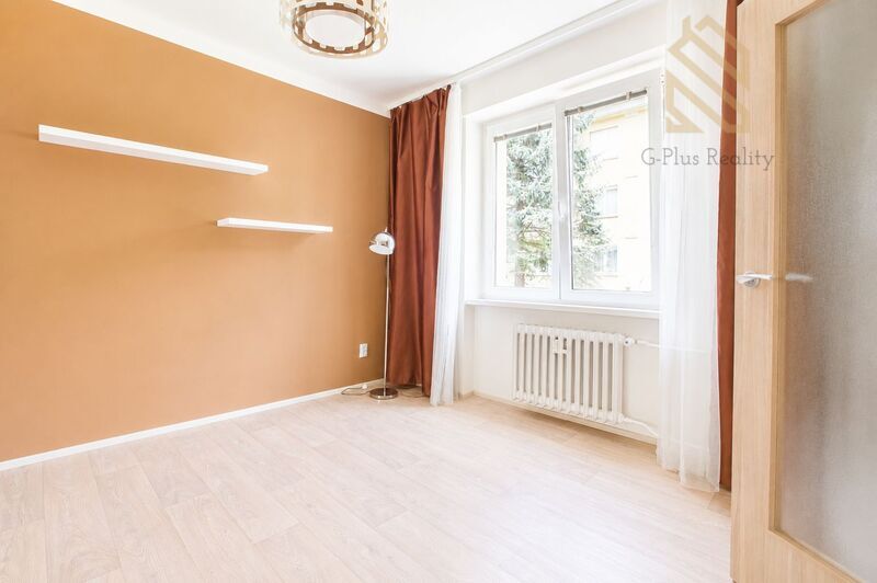 Pronájem bytu 2+1 s balkonem, 48 m2, Wolkerova, Lovosice