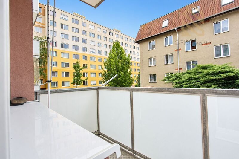Pronájem bytu 2+1 s balkonem, 48 m2, Wolkerova, Lovosice