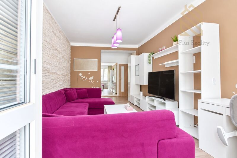 Pronájem bytu 2+1 s balkonem, 48 m2, Wolkerova, Lovosice