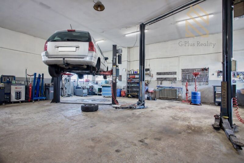 Veltěže – funkční autoservis 225 m2 , celý  objekt 1326 m2 , v Obci  Veltěže, okres Louny