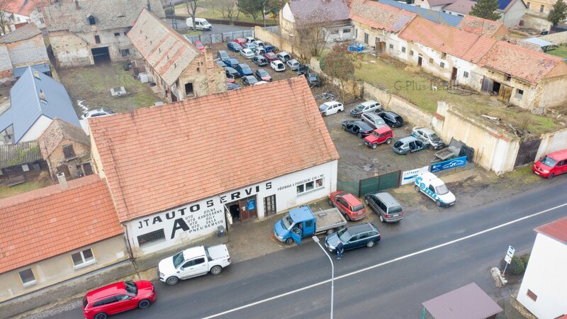 Veltěže – funkční autoservis 225 m2 , celý  objekt 1326 m2 , v Obci  Veltěže, okres Louny