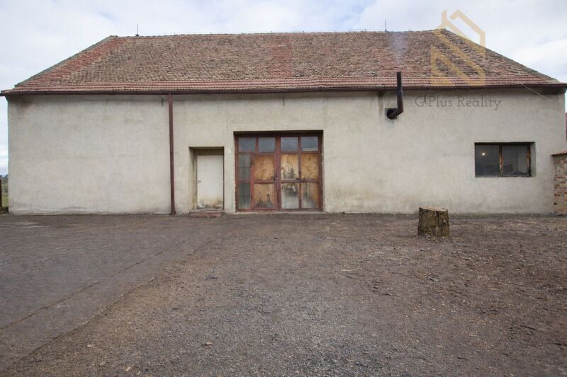 Veltěže – funkční autoservis 225 m2 , celý  objekt 1326 m2 , v Obci  Veltěže, okres Louny