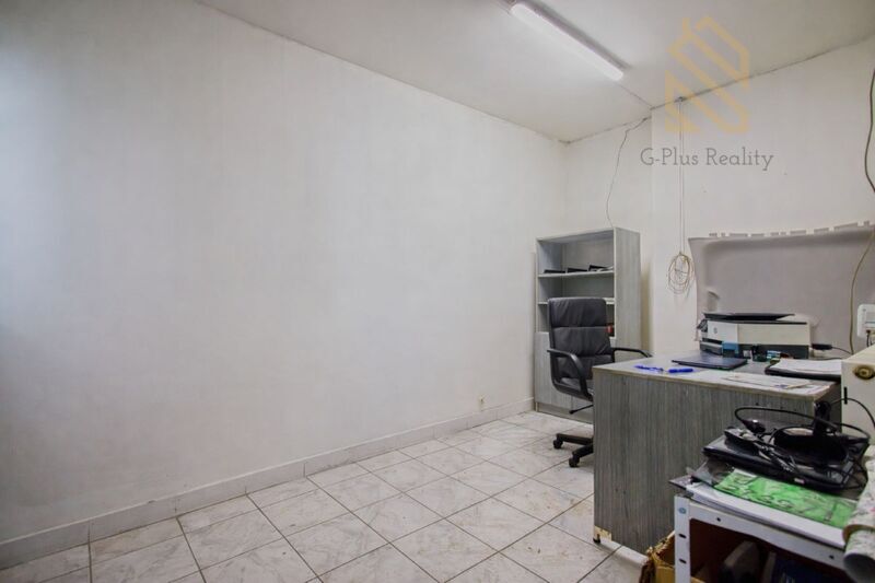 Veltěže – funkční autoservis 225 m2 , celý  objekt 1326 m2 , v Obci  Veltěže, okres Louny