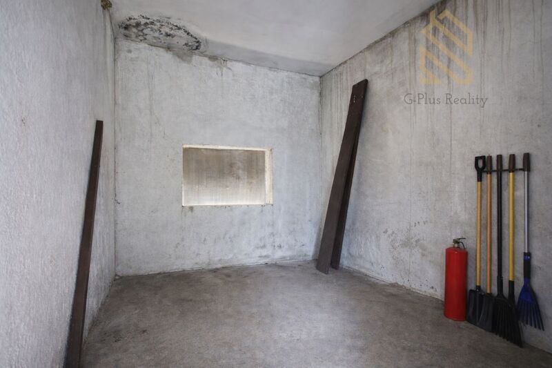 Veltěže – funkční autoservis 225 m2 , celý  objekt 1326 m2 , v Obci  Veltěže, okres Louny