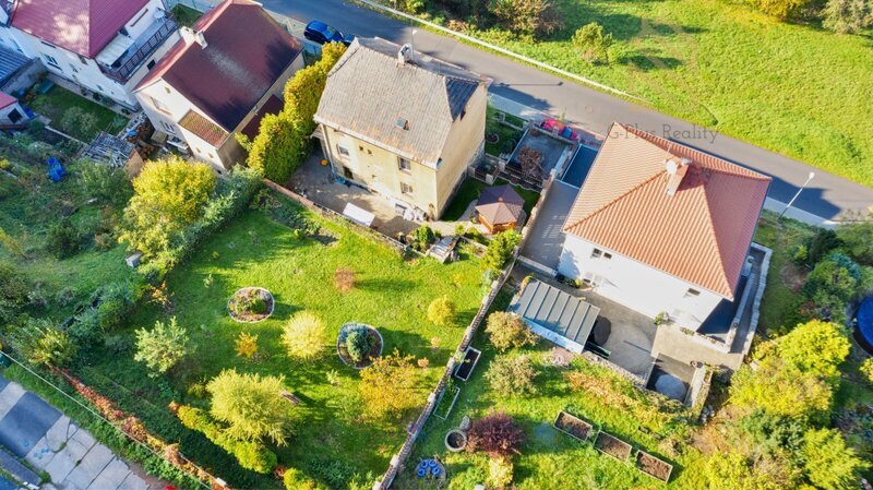 Prodej domu 195m/2 se zahradou 502m/2 a garáží 28m/2- Ústí nad Labem-ulice Hostovická