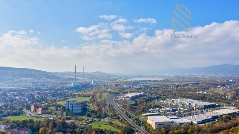 Prodej domu 195m/2 se zahradou 502m/2 a garáží 28m/2- Ústí nad Labem-ulice Hostovická