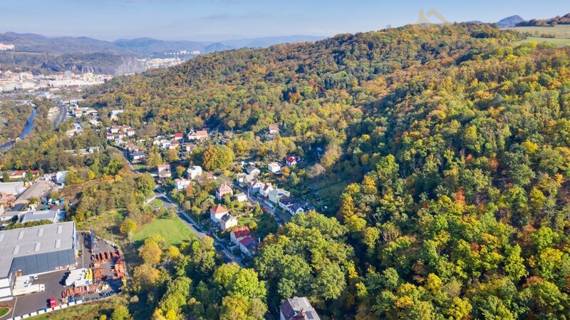 Prodej domu 195m/2 se zahradou 502m/2 a garáží 28m/2- Ústí nad Labem-ulice Hostovická