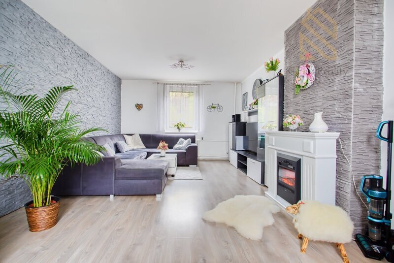 Prodej domu 195m/2 se zahradou 502m/2 a garáží 28m/2- Ústí nad Labem-ulice Hostovická