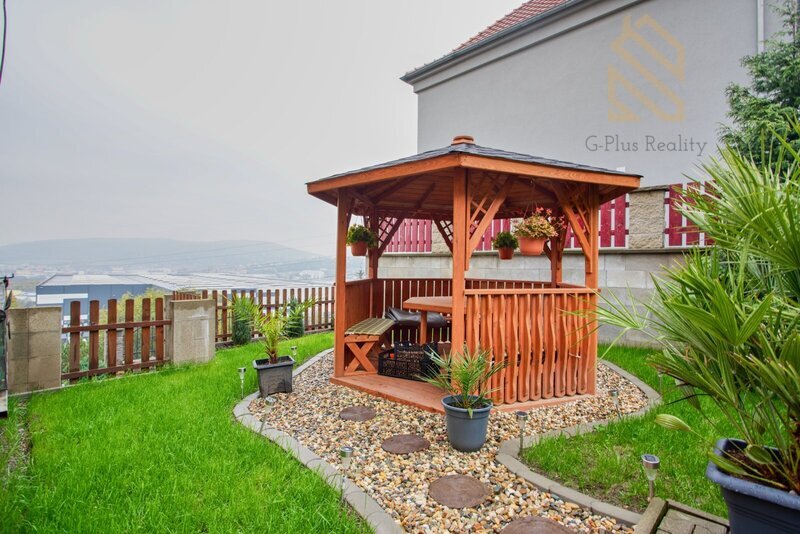 Prodej domu 195m/2 se zahradou 502m/2 a garáží 28m/2- Ústí nad Labem-ulice Hostovická