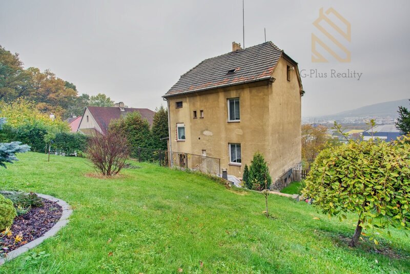 Prodej domu 195m/2 se zahradou 502m/2 a garáží 28m/2- Ústí nad Labem-ulice Hostovická