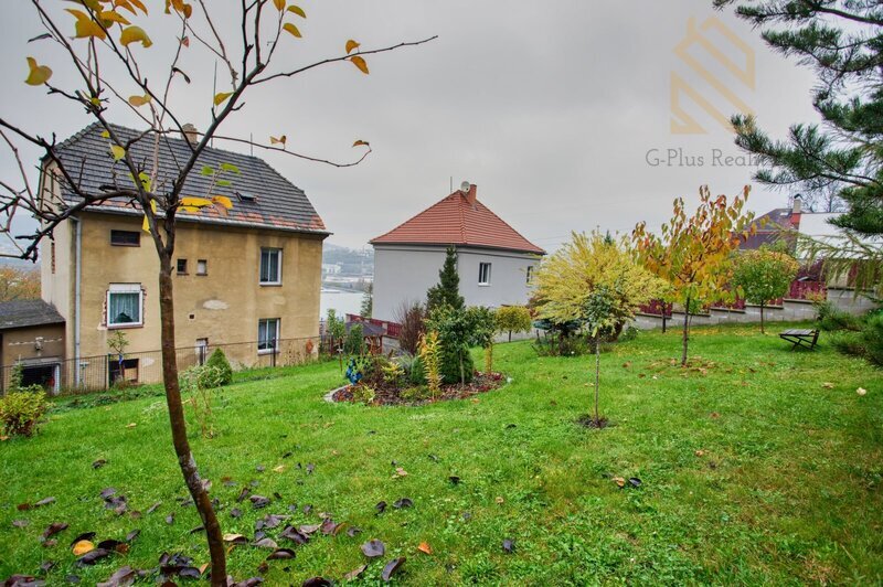 Prodej domu 195m/2 se zahradou 502m/2 a garáží 28m/2- Ústí nad Labem-ulice Hostovická