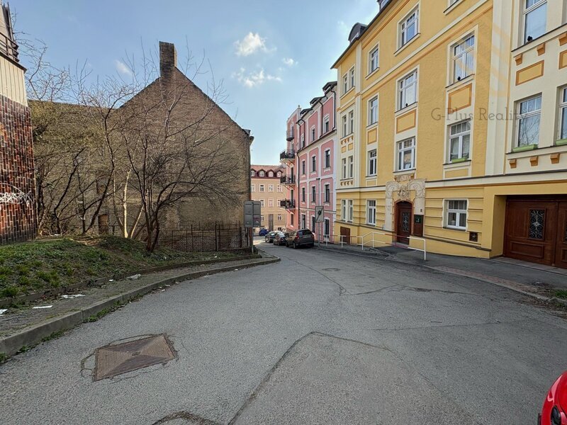 Prodej,Garážové stání,17m2,Praha 6 - ul. Na Viničce