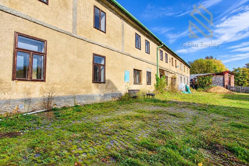 Prodej rodinného domu s rozsáhlým hospodářským zázemím a pozemky - Kalovice u Úštěka
