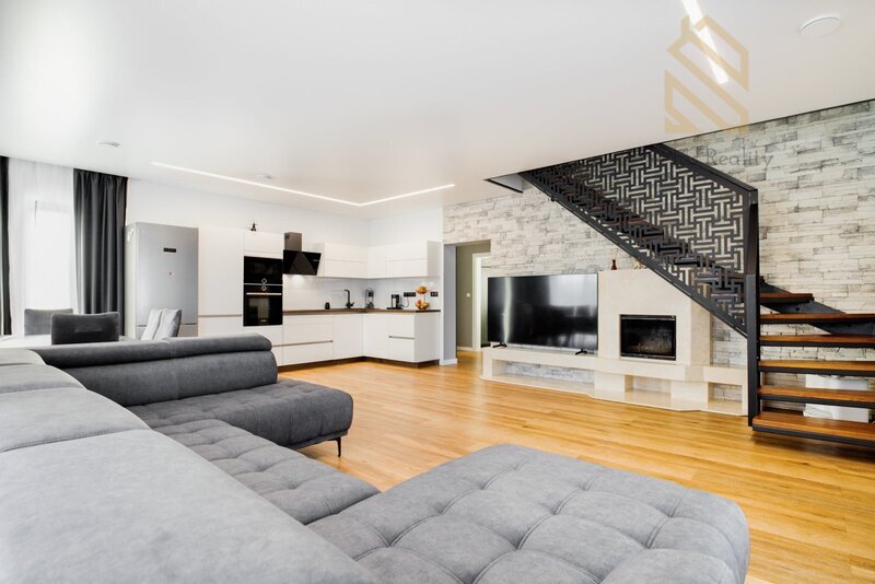 Prodej moderní patrový  rodinný dům, 683 m2, Kralupy nad Vltavou Nad Rybníkem