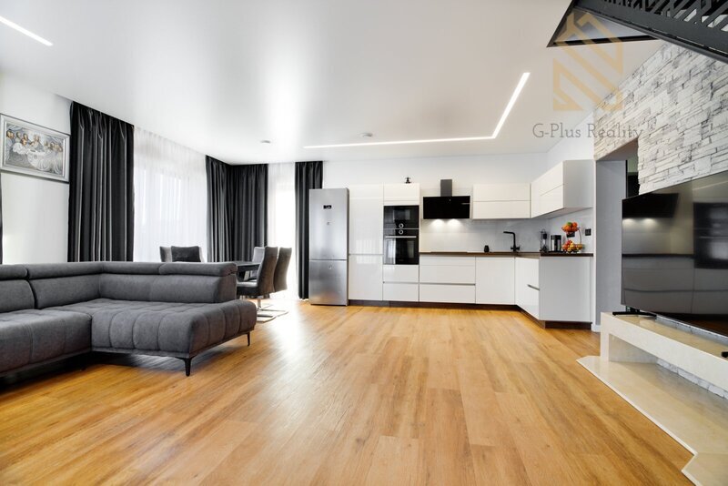 Prodej moderní patrový  rodinný dům, 683 m2, Kralupy nad Vltavou Nad Rybníkem