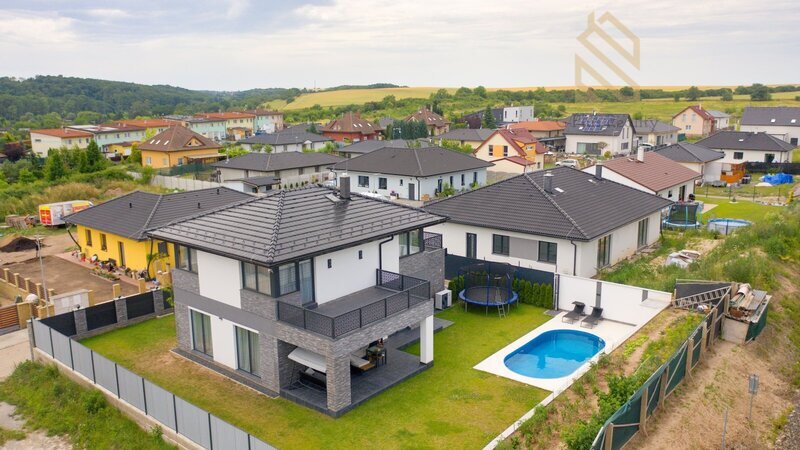 Prodej moderní patrový  rodinný dům, 683 m2, Kralupy nad Vltavou Nad Rybníkem