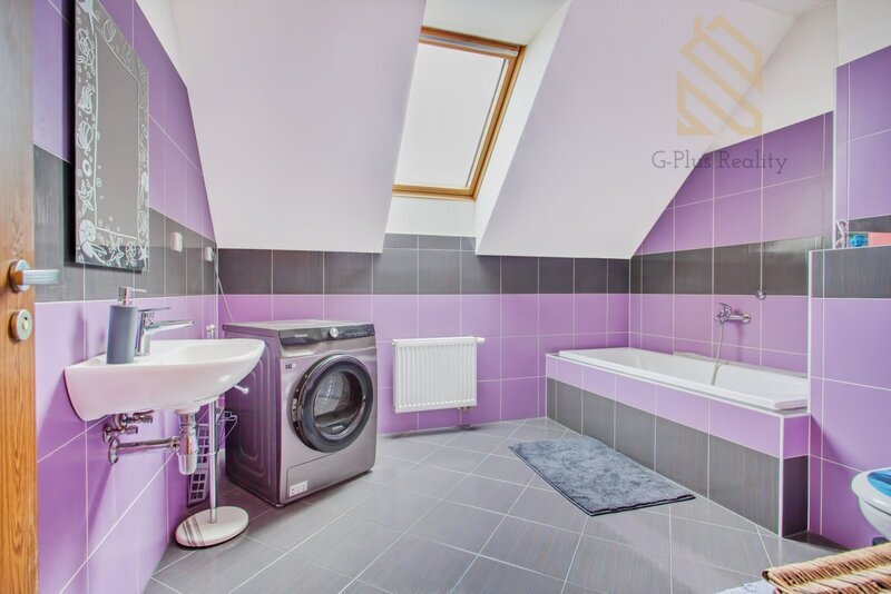 Prodej, Rodinný dům 4+kk , 389m2 , ul. Modřínová - Zlonín