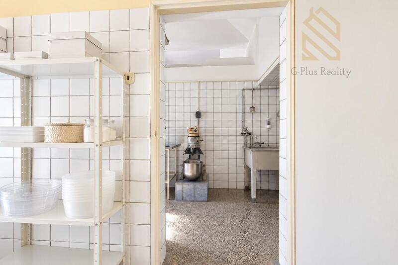 Prodej, rodinného domu 450m2, pozemek 623m2, Kostomlatská, Světec