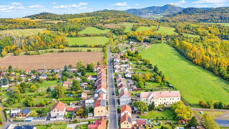 Prodej, rodinného domu 450m2, pozemek 623m2, Kostomlatská, Světec