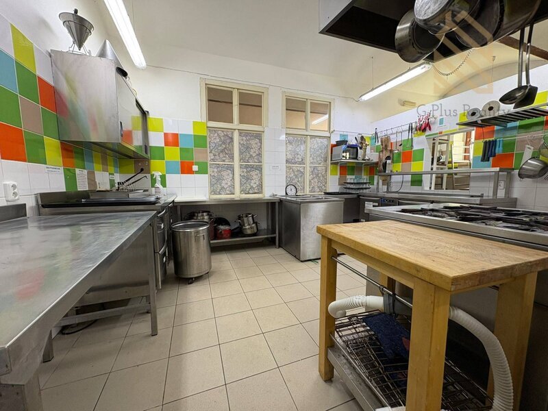 Pronájem vybavené restaurace se svatebním sálem, 250 m² – Statek Luníkov u Slaného