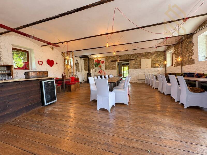 Pronájem vybavené restaurace se svatebním sálem, 250 m² – Statek Luníkov u Slaného