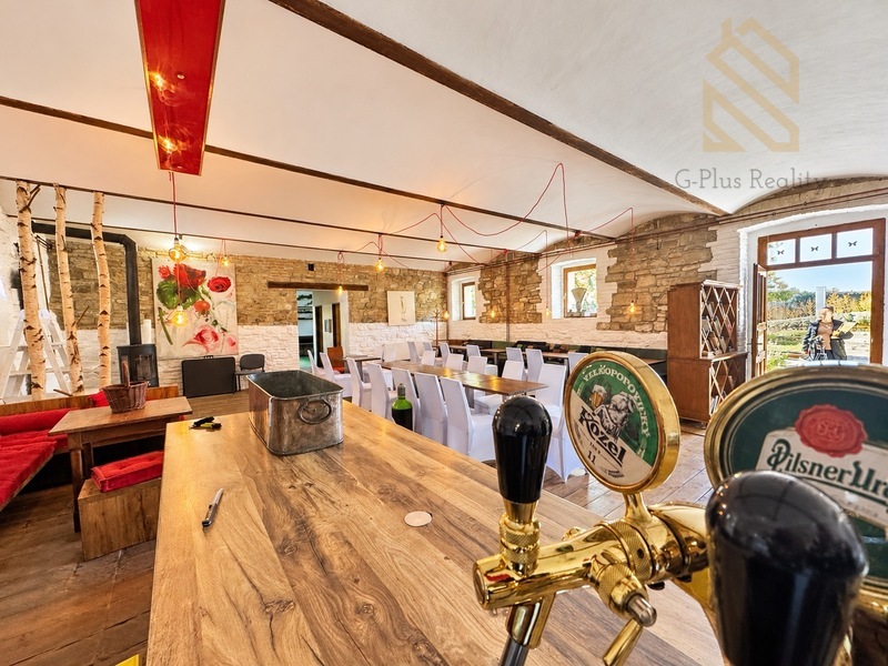 Pronájem vybavené restaurace se svatebním sálem, 250 m² – Statek Luníkov u Slaného