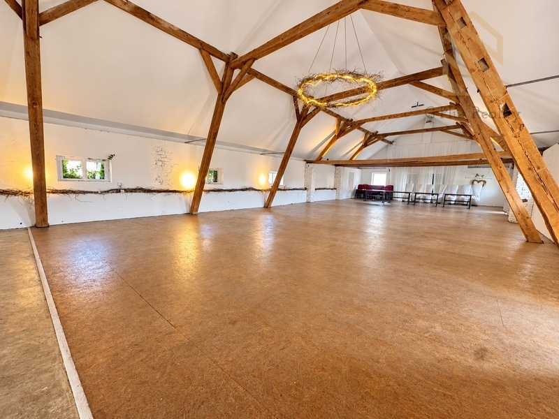 Pronájem vybavené restaurace se svatebním sálem, 250 m² – Statek Luníkov u Slaného