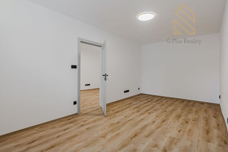 Pronájem nadstandardně zrekonstruovaného bytu 2+Kk, 65 m² v těsné blízkosti centra města Louny.