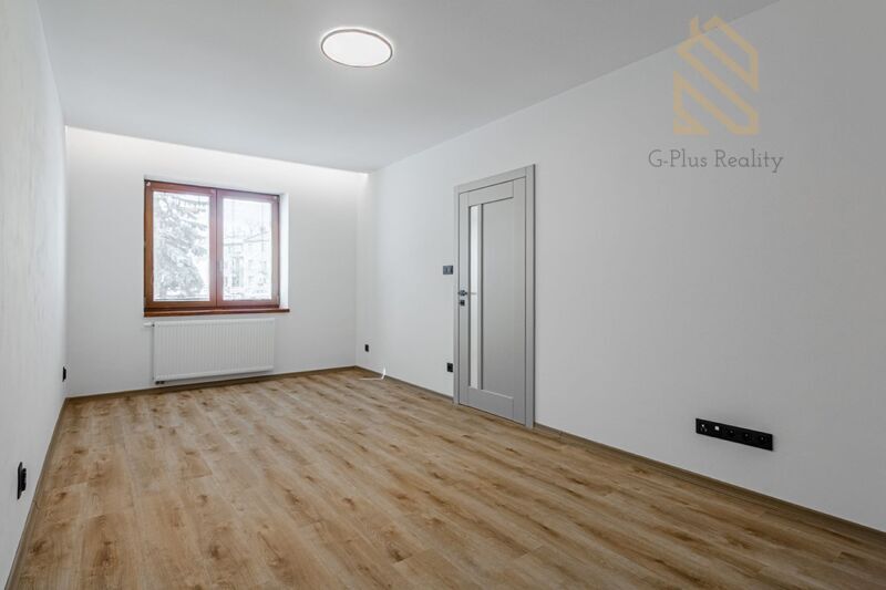 Pronájem nadstandardně zrekonstruovaného bytu 2+Kk, 65 m² v těsné blízkosti centra města Louny.
