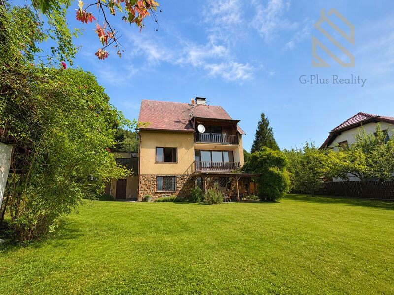 Prodej, rodinný dům 290m2, pozemek 699m2, Děčín - Jalůvčí