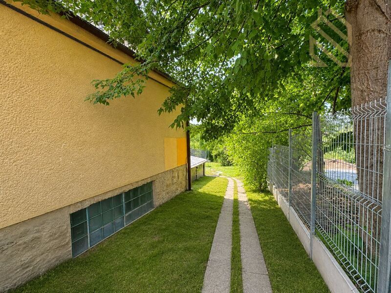 Prodej, rodinný dům 290m2, pozemek 699m2, Děčín - Jalůvčí