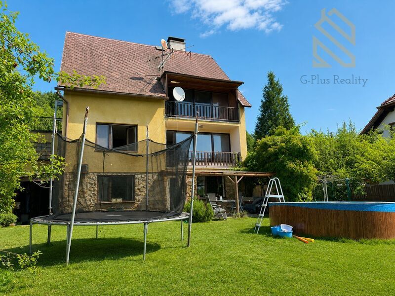 Prodej, rodinný dům 290m2, pozemek 699m2, Děčín - Jalůvčí