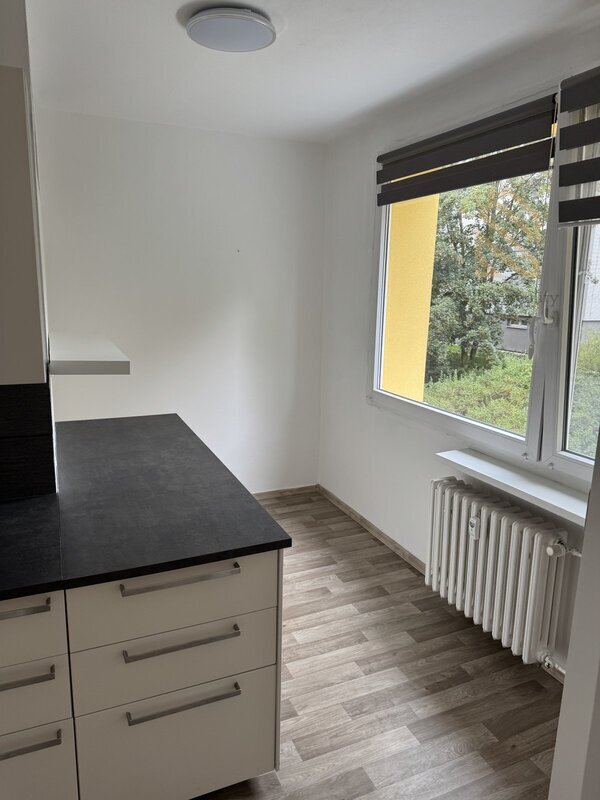 Pronájem bytu 3+1 s lodžií, 82 m² – ulice Kmochova v Ústí nad Labem