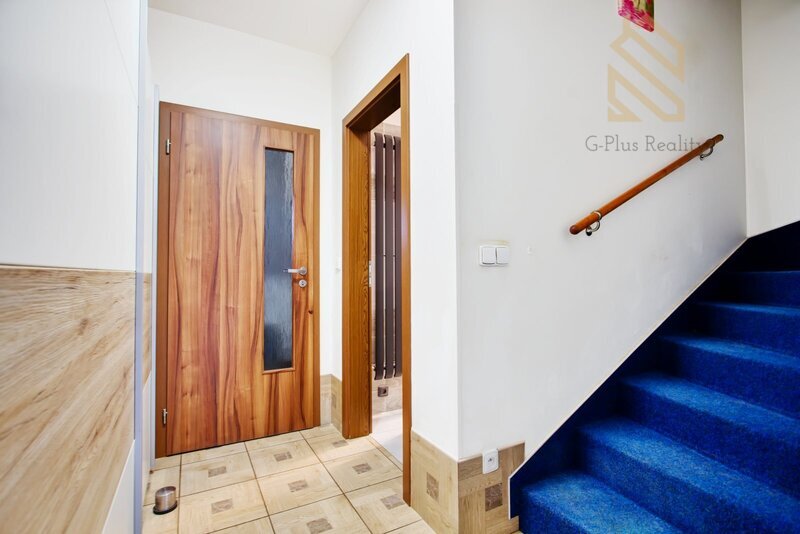 Prodej, Rodinný dům 4+kk , 389m2 , ul. Modřínová - Zlonín