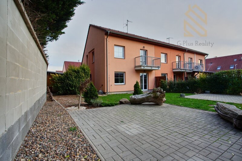 Prodej, Rodinný dům 4+kk , 389m2 , ul. Modřínová - Zlonín