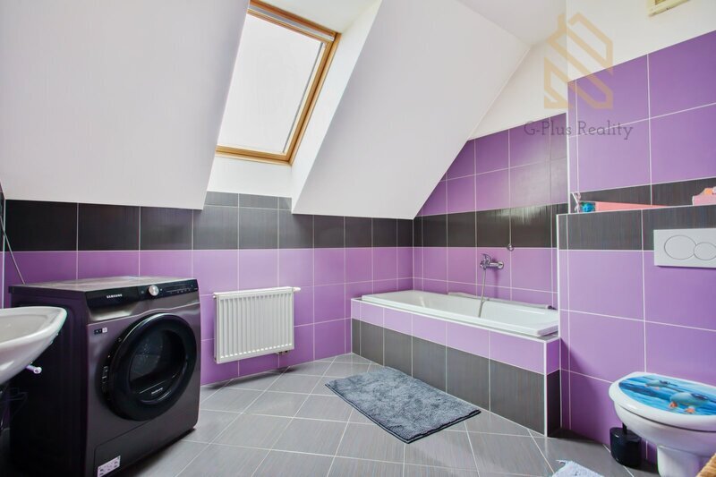 Prodej, Rodinný dům 4+kk , 389m2 , ul. Modřínová - Zlonín