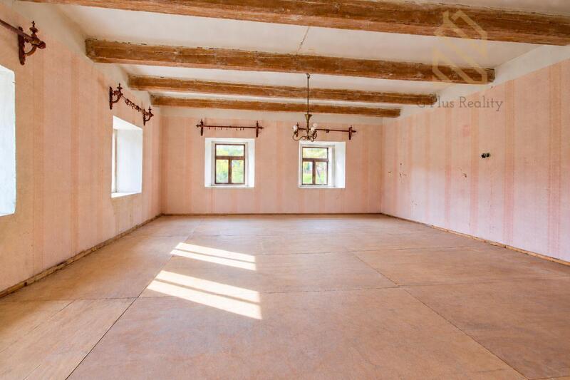 Prodej zemědělské usedlosti s rodinným domem, 31 887 m², Kalovice u Úštěka